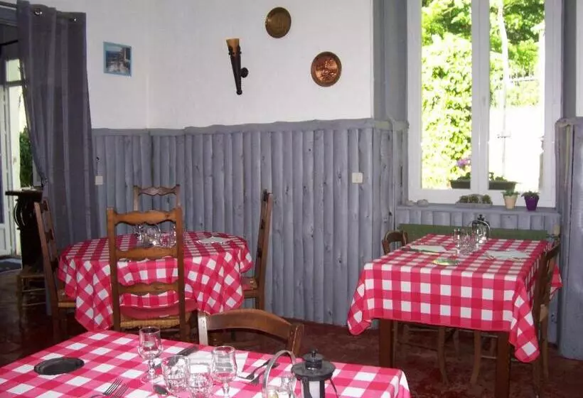 Отель Auberge Cocagne