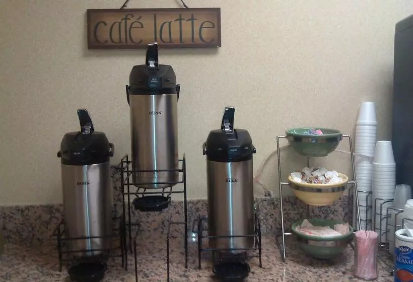 ホテル Days Inn By Wyndham Birmingham Al