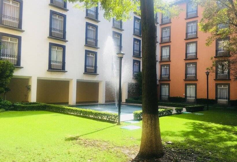 בית מלון כפרי Fiesta Inn Toluca Tollocan