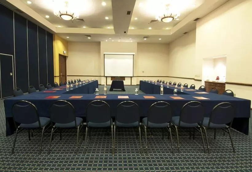 Hotel Fiesta Inn Toluca Tollocan