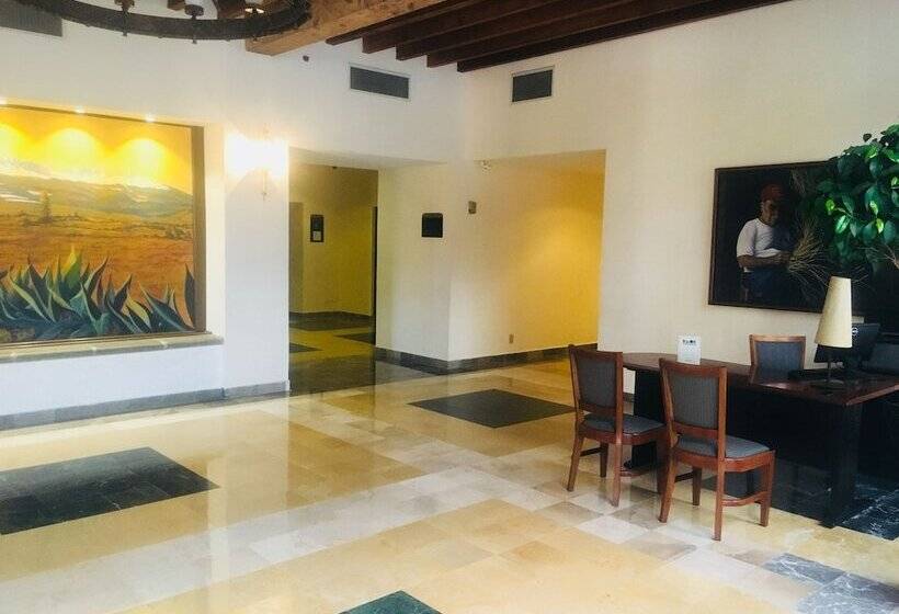 בית מלון כפרי Fiesta Inn Toluca Tollocan