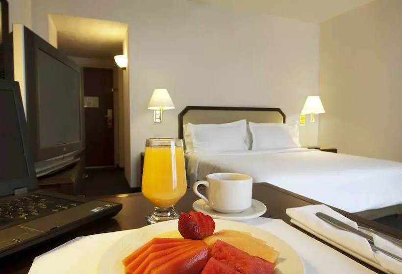 Hotel Fiesta Inn Toluca Tollocan