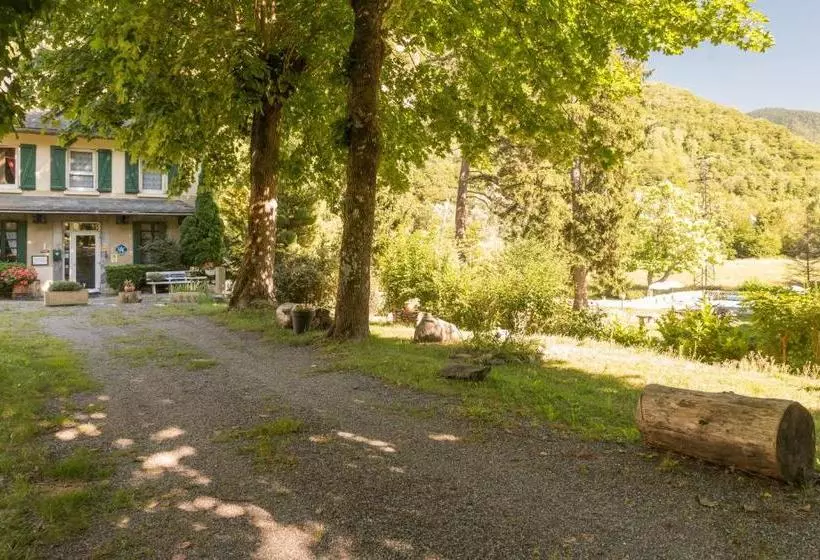 Отель Hôtel Du Val D Aure