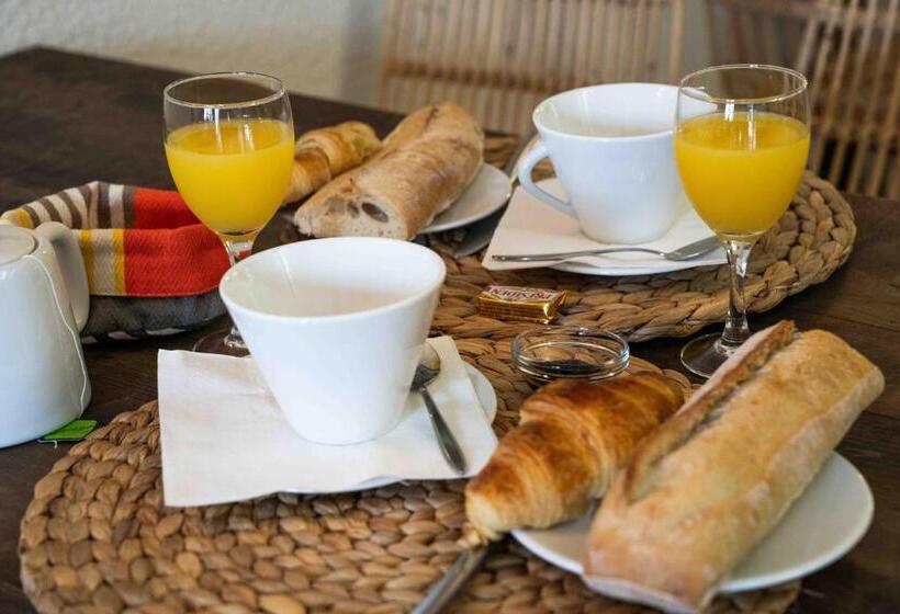 酒店 Hôtel Val Flores Logis