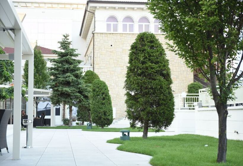 فندق Iaki Conference & Spa