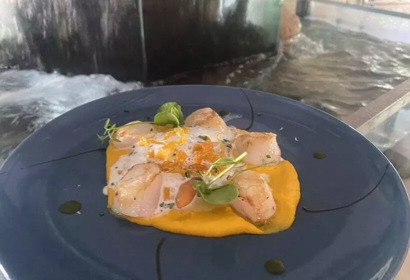 Отель Les Marronniers D'Arc