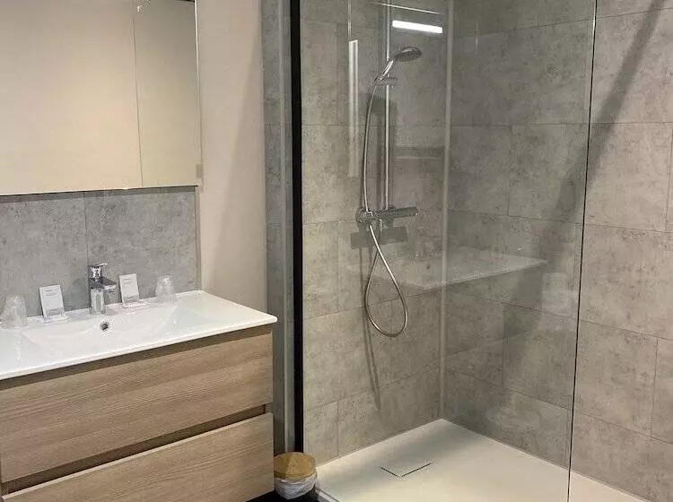 Отель Les Marronniers D'Arc