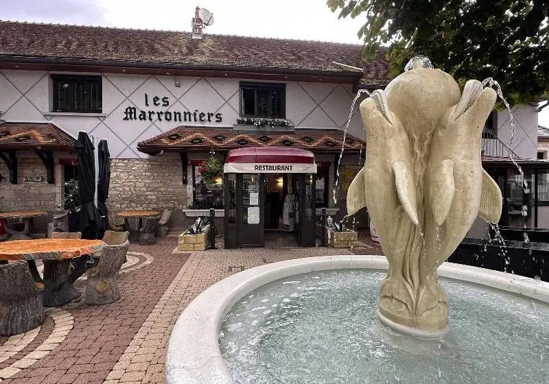 ホテル Les Marronniers D'Arc