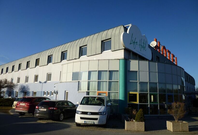 Lifehotel Vienna Airport