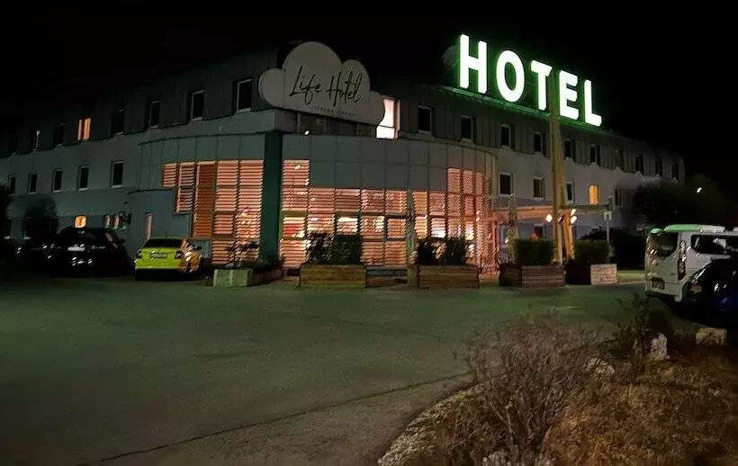Lifehotel Vienna Airport