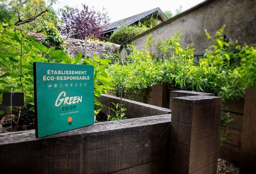 Отель La Breche