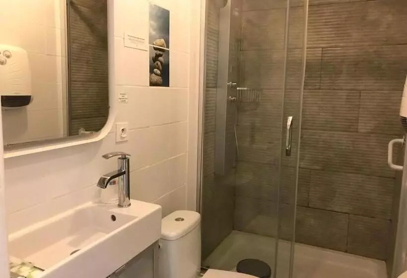 Отель Logis Le Neptune Hôtel & Restaurant