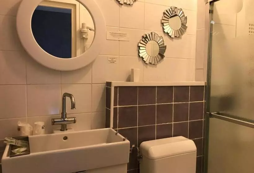 Отель Logis Le Neptune Hôtel & Restaurant