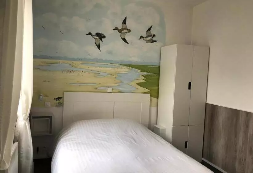 Отель Logis Le Neptune Hôtel & Restaurant