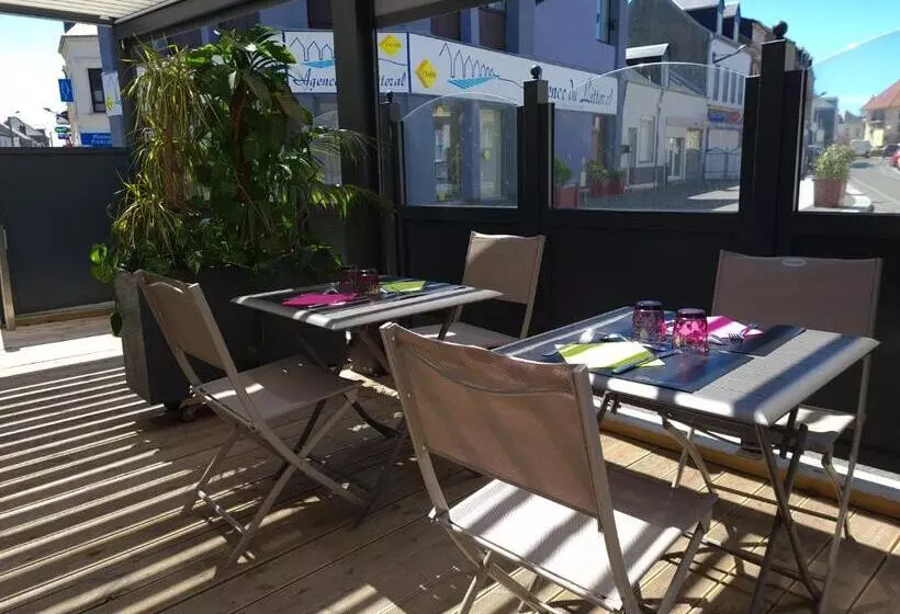 Отель Logis Le Neptune Hôtel & Restaurant