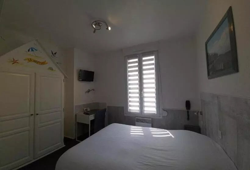 Отель Logis Le Neptune Hôtel & Restaurant
