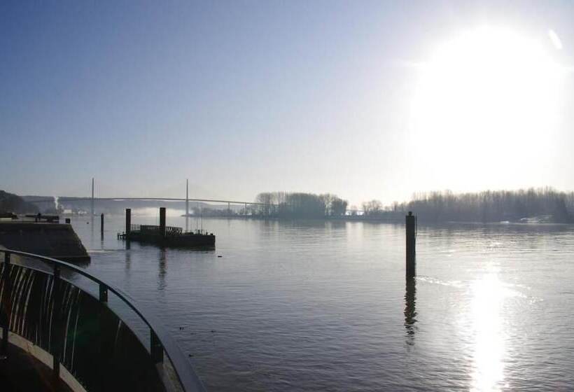 בית מלון כפרי Logis Hôtel & Restaurant Le Normandie