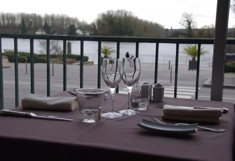 Отель Logis Hôtel & Restaurant Le Normandie