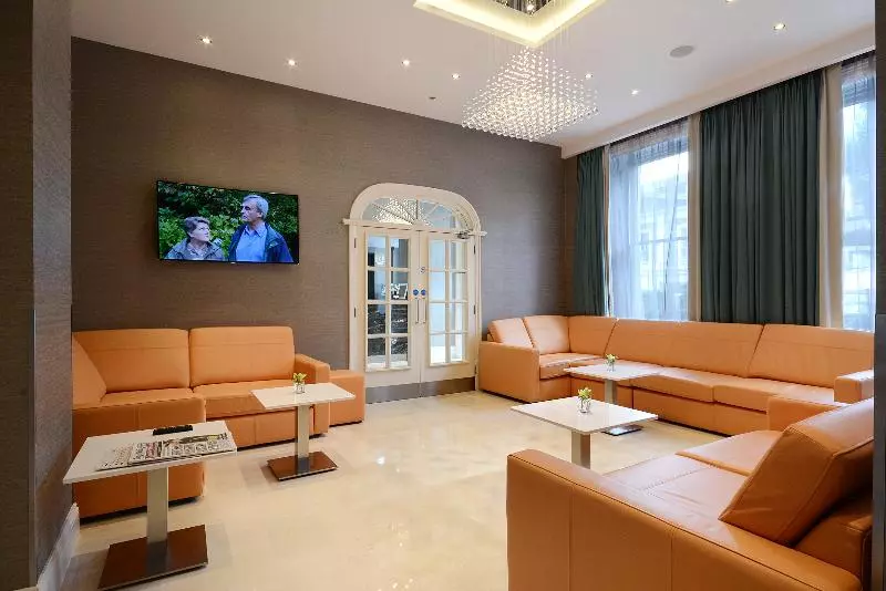 בית מלון כפרי Park Grand London Lancaster Gate