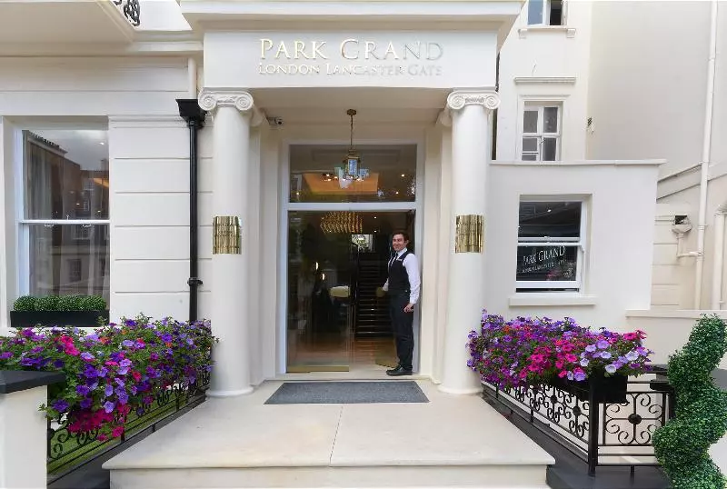 בית מלון כפרי Park Grand London Lancaster Gate