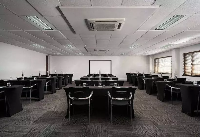 Protea Hotel By Marriott Johannesburg Wanderers