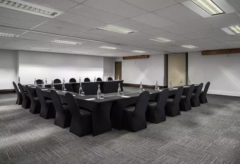 Protea Hotel By Marriott Johannesburg Wanderers