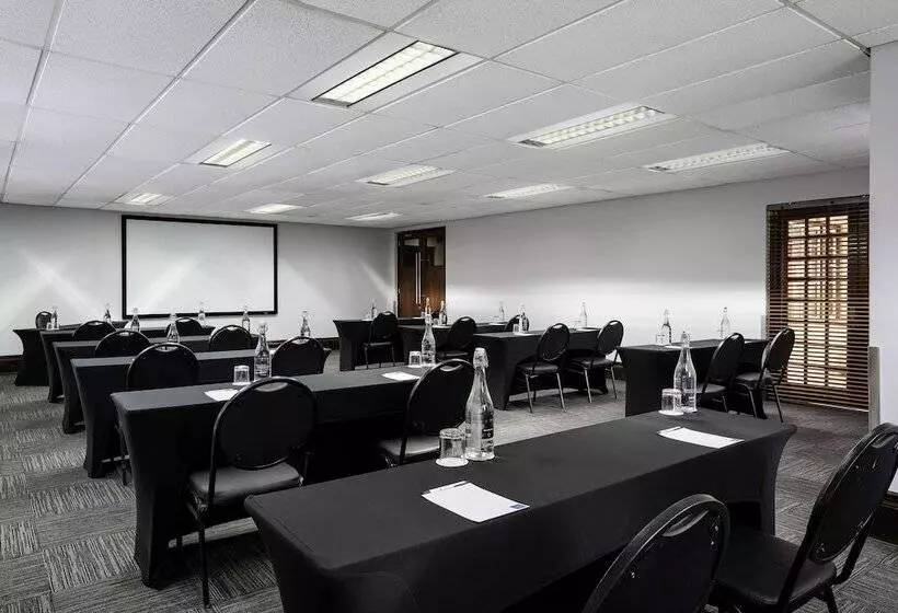 Protea Hotel By Marriott Johannesburg Wanderers