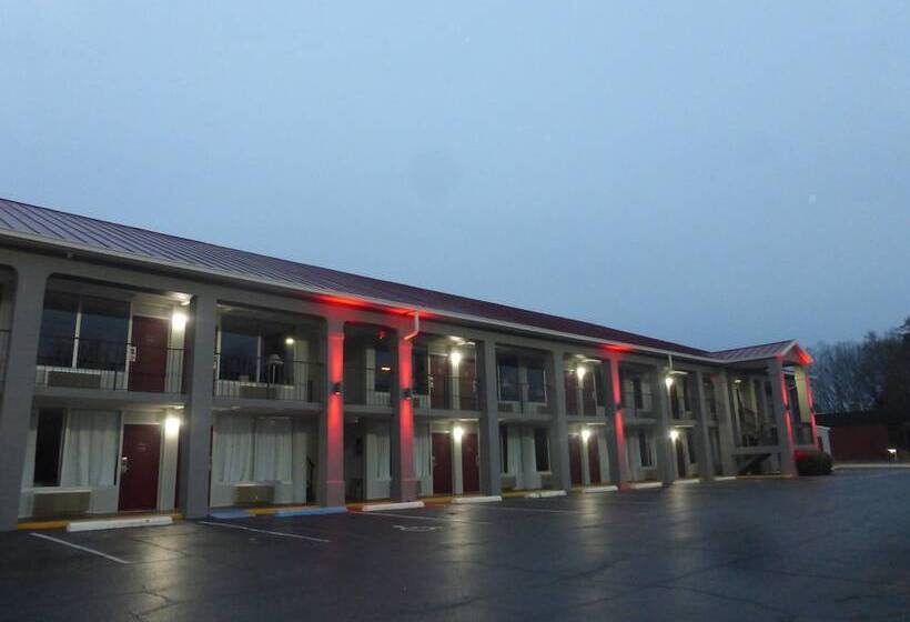 فندق Red Roof Inn Evergreen