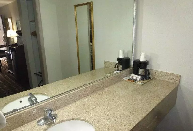 호텔 Red Roof Inn Evergreen