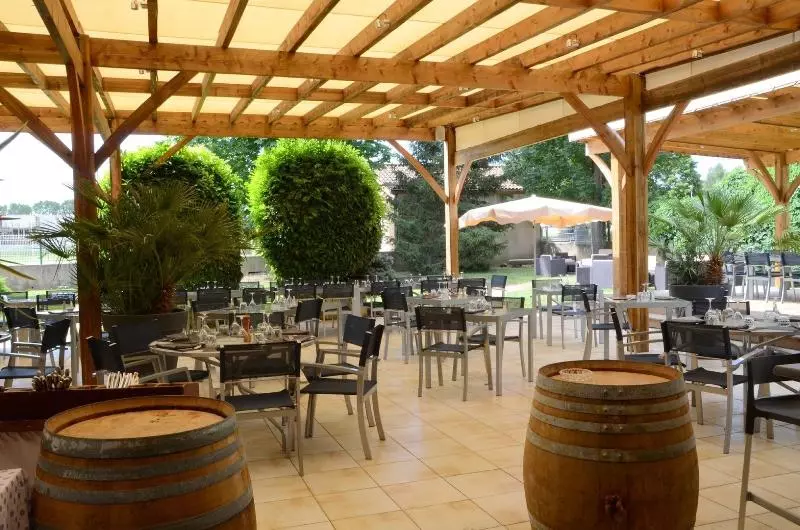 Logis Hotel Restaurant Saint Romain