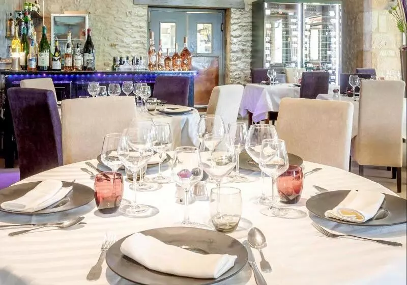 Logis Hotel Restaurant Saint Romain