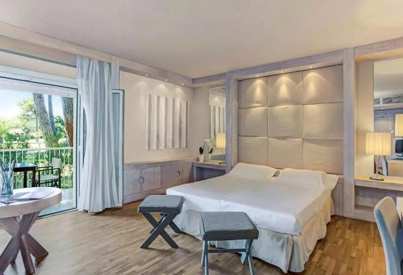 Отель Th Tirrenia Green Park Resort