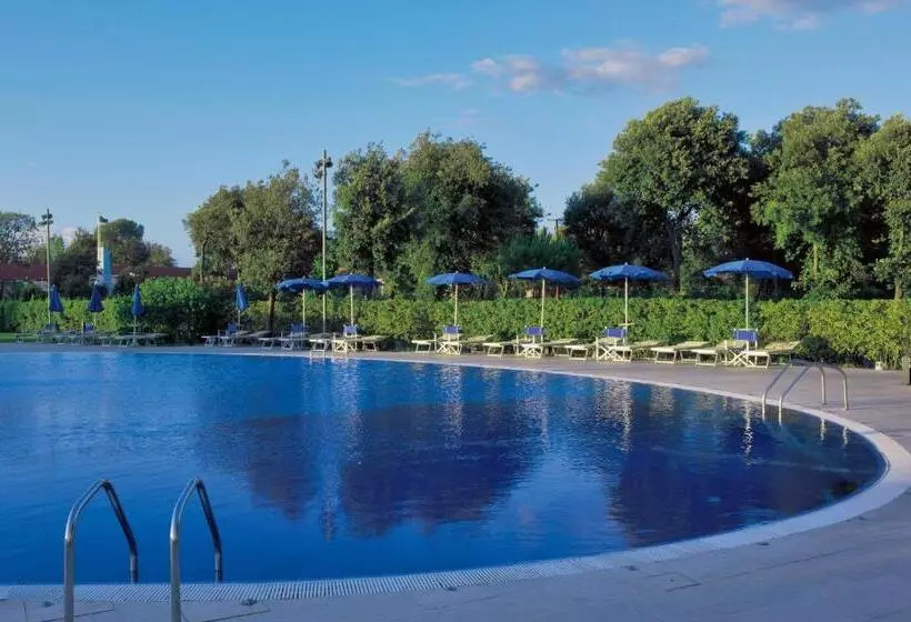 Отель Th Tirrenia Green Park Resort