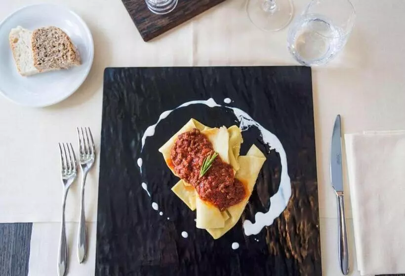 Отель Th Tirrenia Green Park Resort