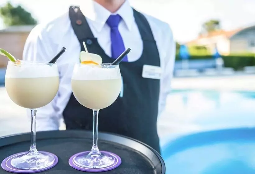 Отель Th Tirrenia Green Park Resort