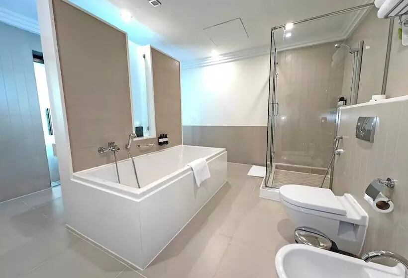 Millennium Airport Hotel Dubai