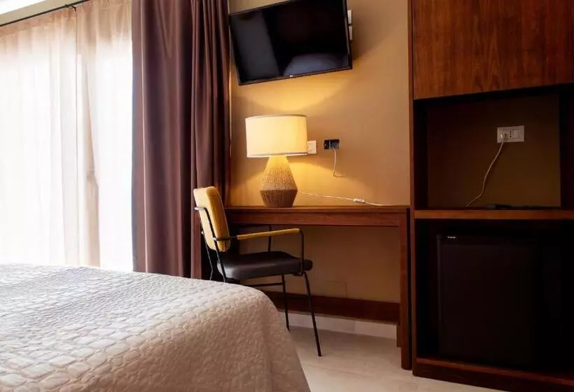 Hotelli Albergo Il Giardino