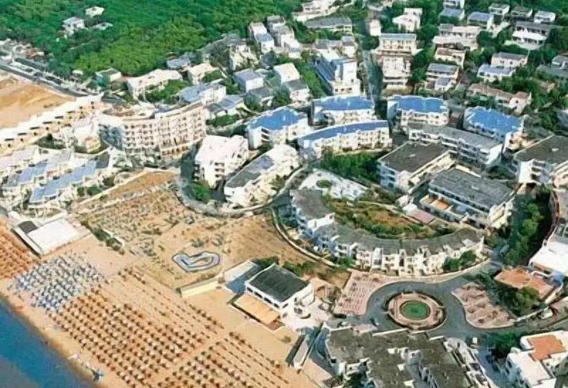 Hotelli Albergo Il Giardino