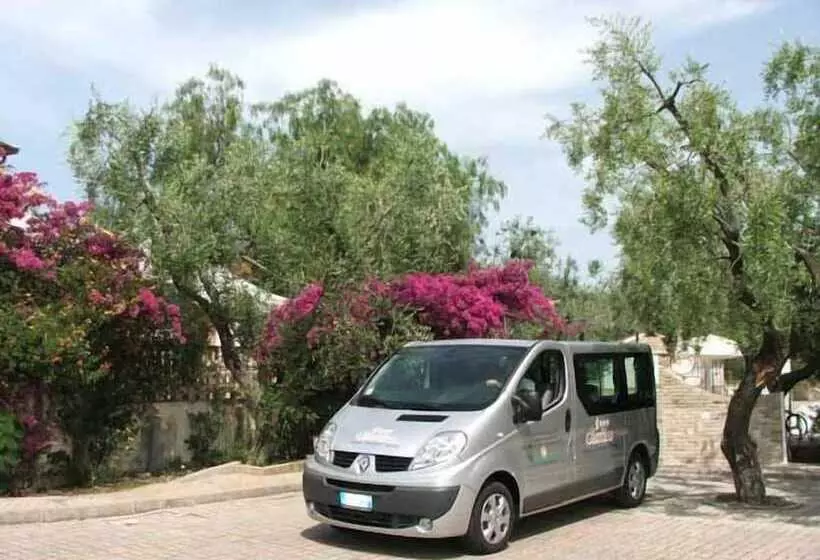 Hotelli Albergo Il Giardino