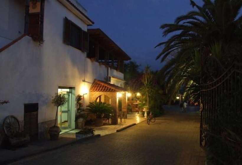 فندق Albergo Il Giardino