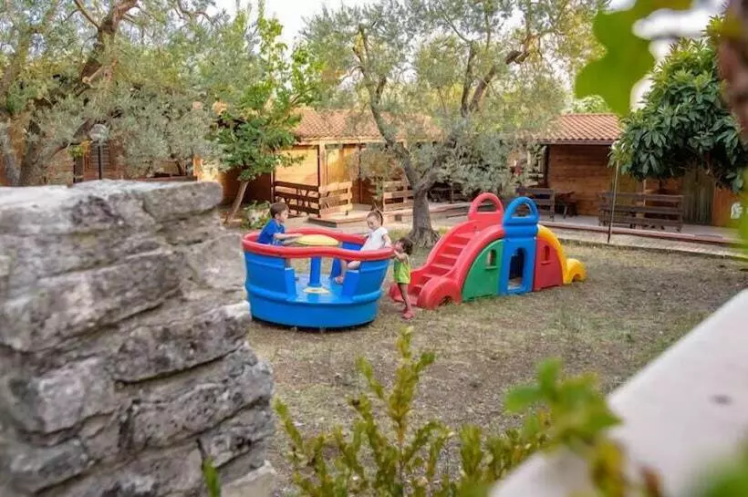 Hotelli Albergo Il Giardino