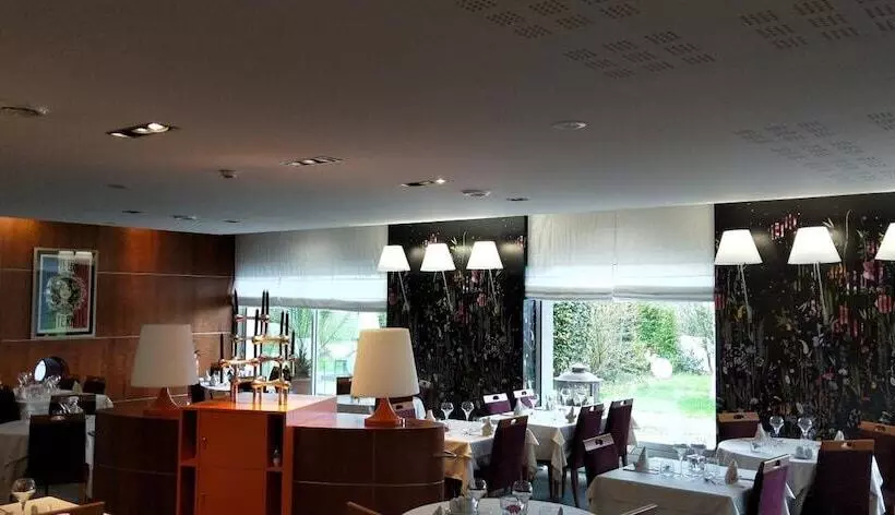 ホテル Boutique Logis Hôtel Relais De Vincey