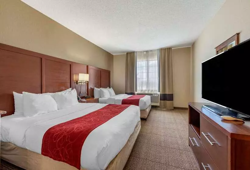 Отель Comfort Suites
