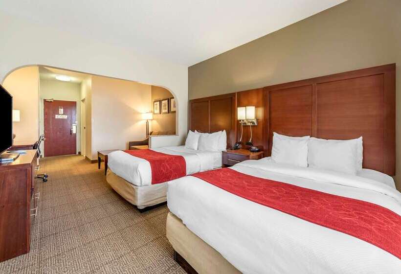 Отель Comfort Suites