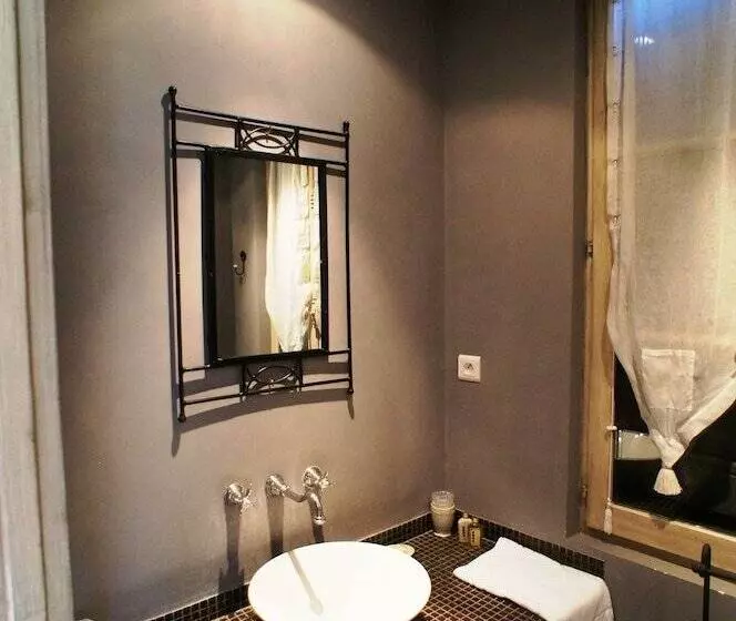 ホテル Hôtel De La Tour