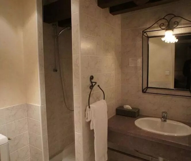 ホテル Hôtel De La Tour