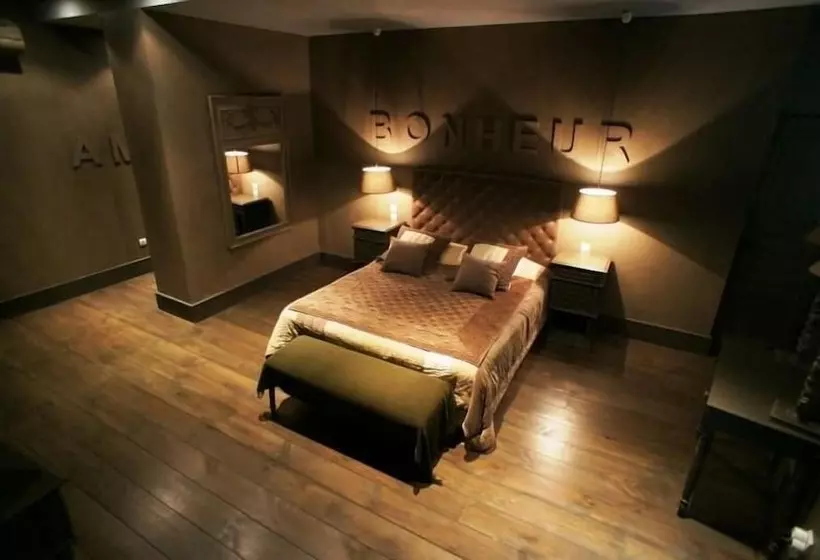 ホテル Hôtel De La Tour