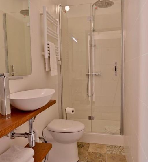 هتل Hôtel La Petite Bohème