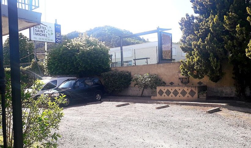 هتل Hôtel Saintmichel