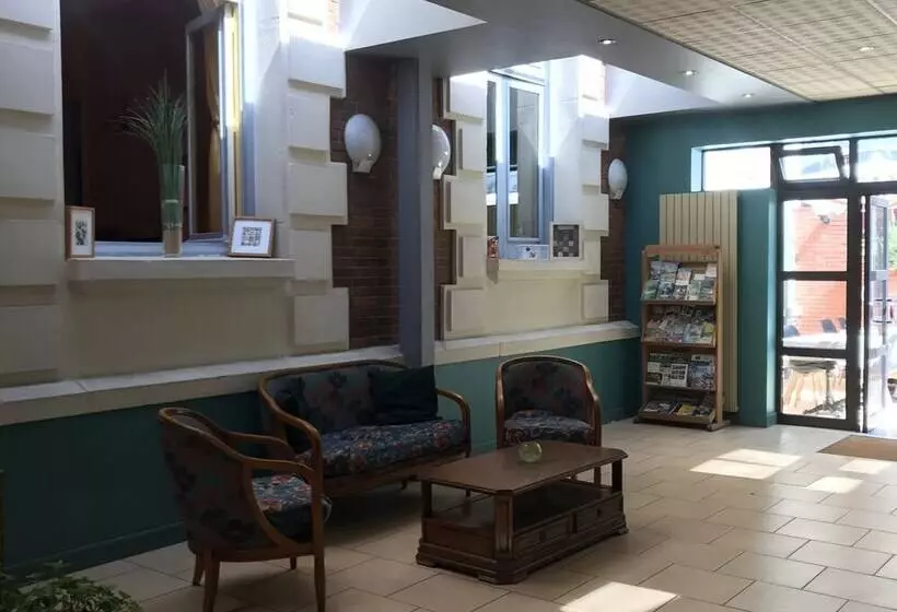 Отель La Poularde